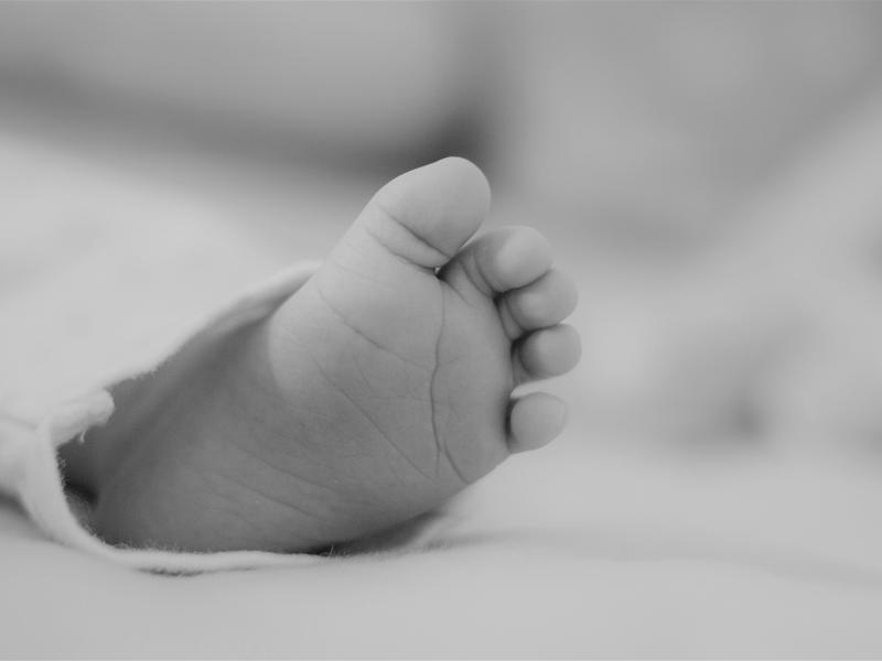 Κόρινθος: Νεαρή γυναίκα γέννησε σε προαύλιο νοσοκομείου - Δεν πρόλαβε να μπει μέσα