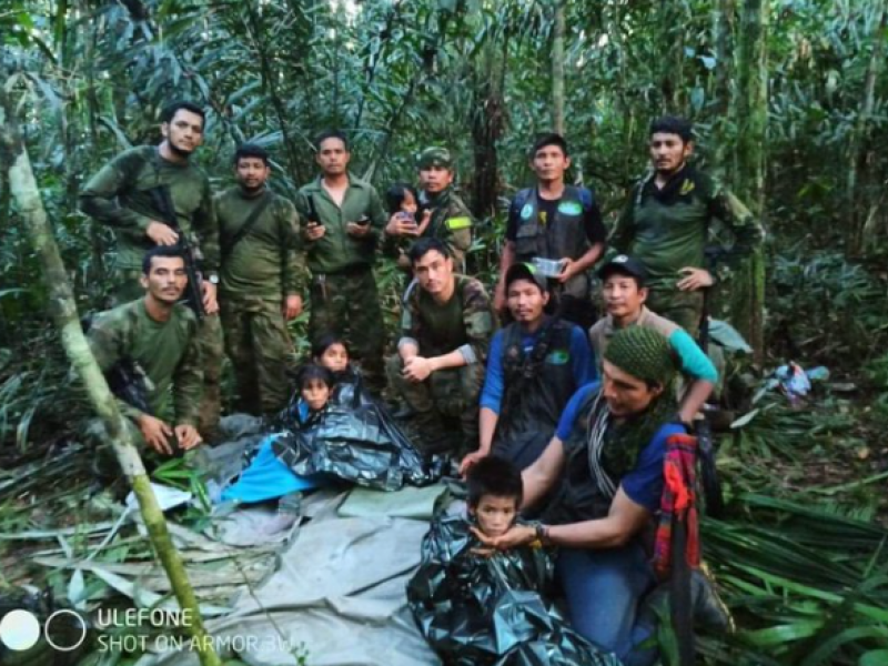 Tο «θαύμα» της Κολομβίας: Βρέθηκαν ζωντανά μετά από 40 μέρες στη ζούγκλα τα αγνοούμενα παιδιά