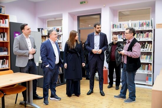 zaxaraki-gerakas2.jpg Επίσκεψη Σοφίας Ζαχαράκη και Παύλου Μαρινάκη στο 2ο ΓΕΛ Γέρακα