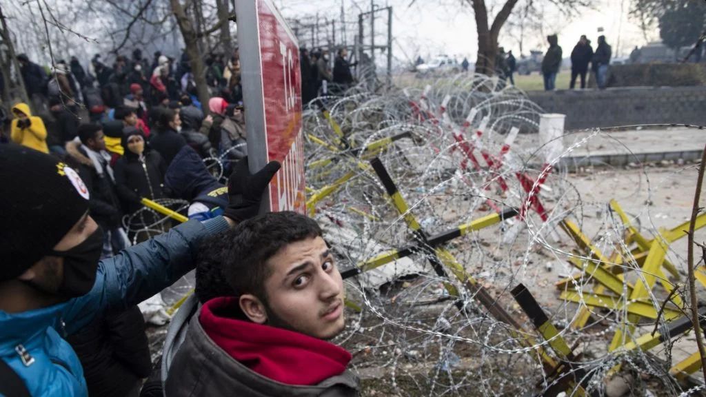 πρόσφυγες και μετανάστες στα σύνορα Ελλάδας Τουρκίας 