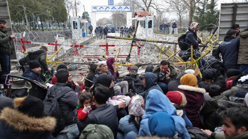 πρόσφυγες και μετανάστες στα σύνορα Ελλάδας Τουρκίας 
