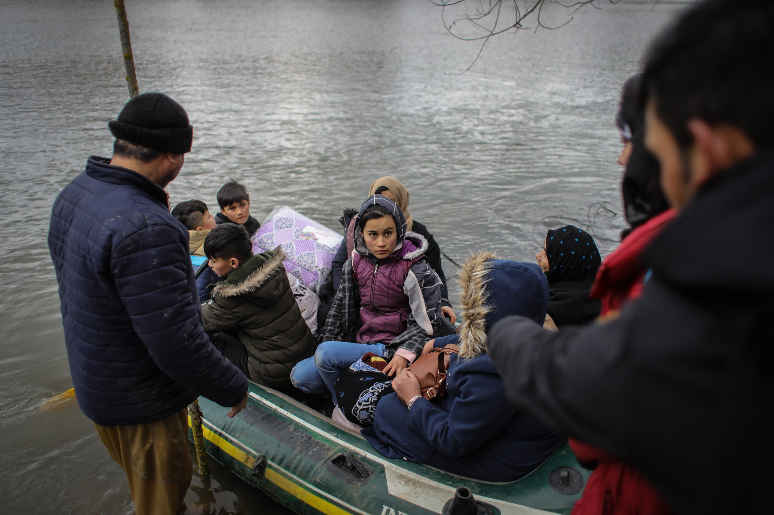 πρόσφυγες και μετανάστες στα σύνορα Ελλάδας Τουρκίας