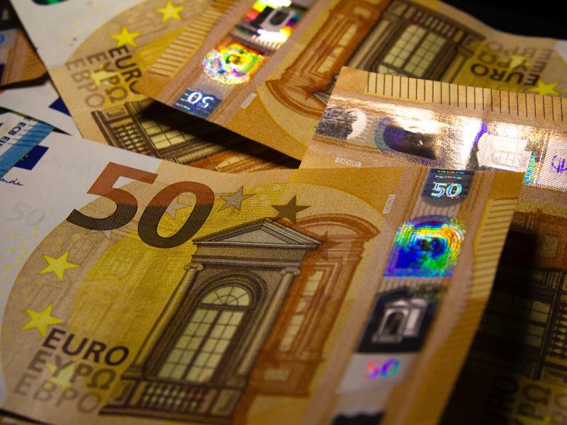 ΔΥΠΑ: «Μπόνους» 300 ευρώ για άνεργους- Πώς θα κάνετε την αίτηση 