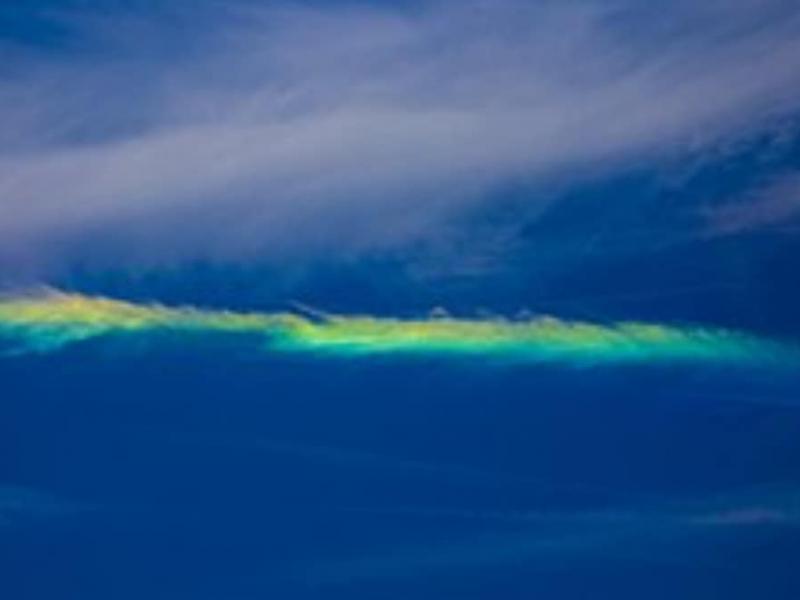 Fire Rainbow: Πως εξηγείται το σπάνιο φαινόμενο που εμφανίστηκε στον ουρανό