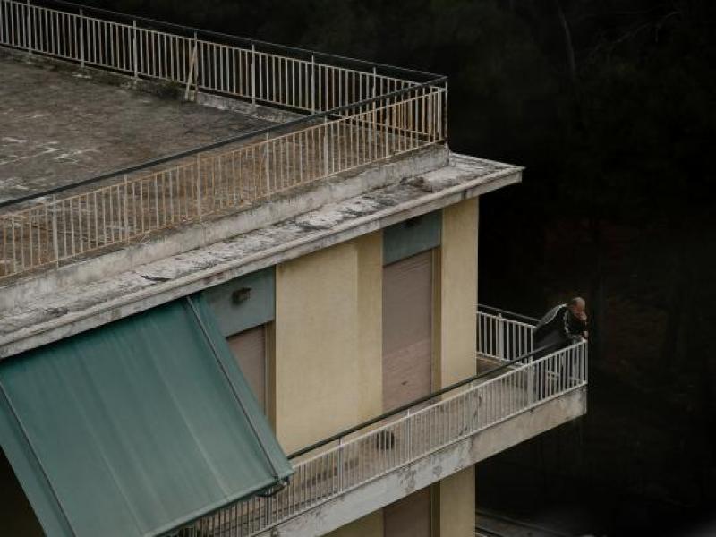 Τραγωδία στην Εύβοια: Αυτοκτόνησε 25χρονος - Έπεσε από το μπαλκόνι