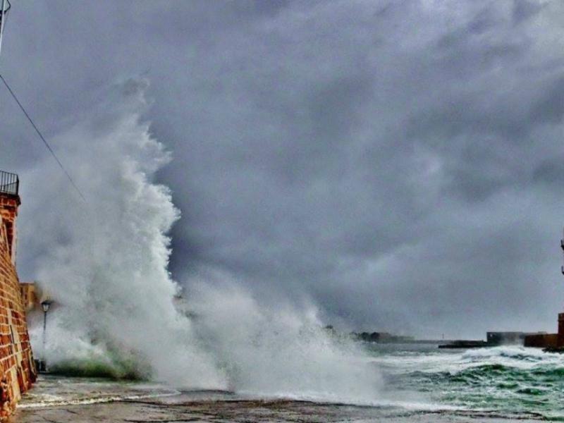Καιρός – Συναγερμός για ισχυρούς βοριάδες έως 9 μποφόρ στο Αιγαίο: Ποιες περιοχές κινδυνεύουν – Έρχεται τριήμερο με καύσωνα και απαγορευτικά