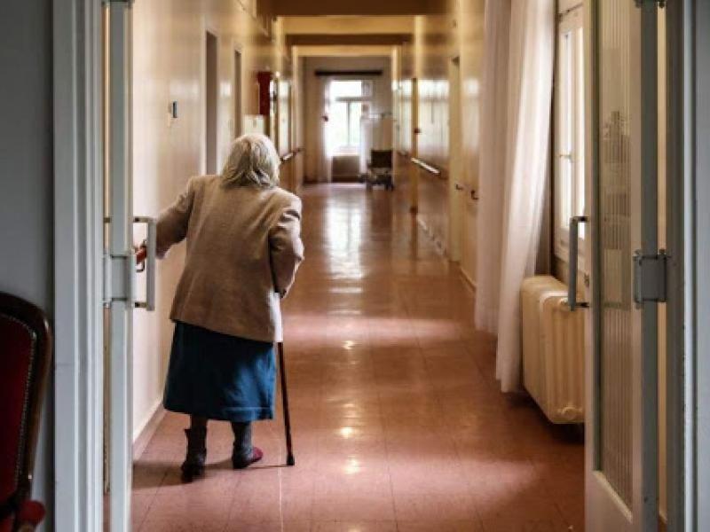 Κορονοϊός - Πειραιάς: 20 κρούσματα σε γηροκομείο 