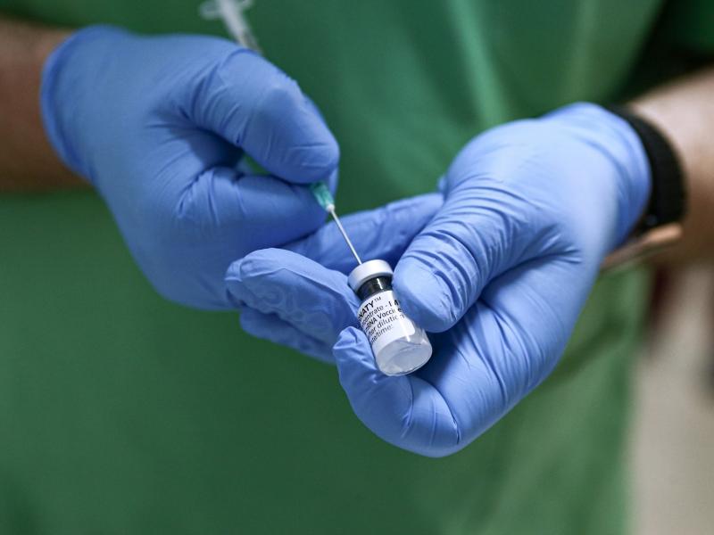 Συναγερμός σε ΕΠΑΛ Αθήνας: Ζητείται άμεσος εμβολιασμός μαθητών κατά της μηνιγγίτιδας Β
