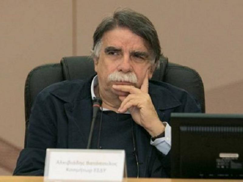 Λύκεια: Δεν θα έπρεπε να ανοίξει τίποτα μέχρι να ολοκληρωθεί ο εμβολιασμός