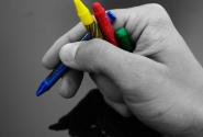 special_eidiki_agogi_crayons_hand_colours.jpg